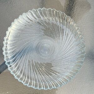 Arcoroc France Seabreeze Swirl Scalloped Tempered Glass Dinner Plate 10 1/8"